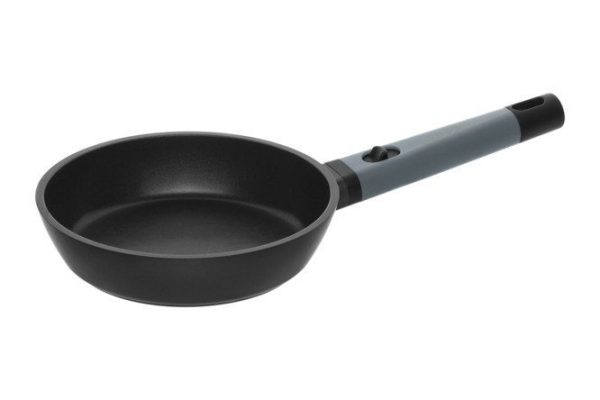 11c9b550665353174572e9ce190af7dc.jpg Frying pan NADOBA Divna 20 cm