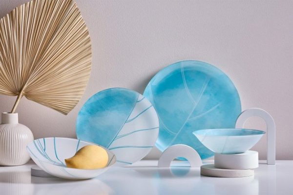 Alaricia dinnerware set