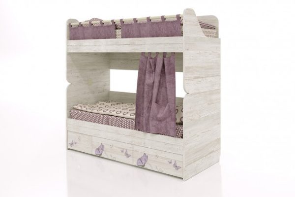 Bunk bed Lady
