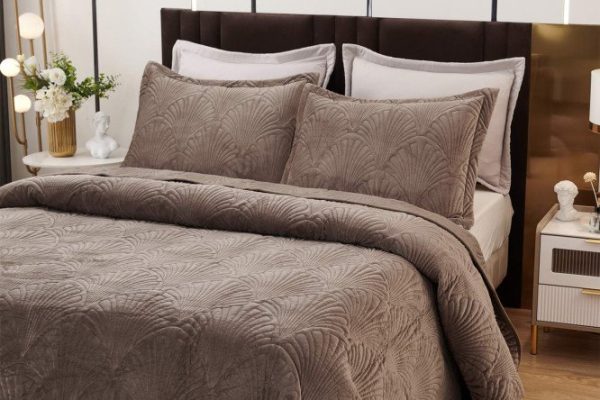 3iogxx2m6npiyv5caajnwqvgsflispzk.jpg Bedspread SOFI DE MARKO Ariel 240x280 cm, Velor