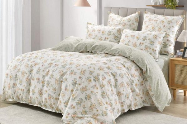 Bed linen set SOFI DE MARKO Deborah Satin 160x220 cm, 1.5 sleeping