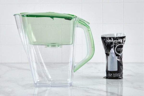 Filter jug ​​for water purification BARRIER Prime Opti-Lite 4.2 l, Plastic