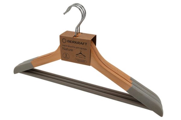 Set of clothes hangers BERKRAFT Nature 3 pcs.