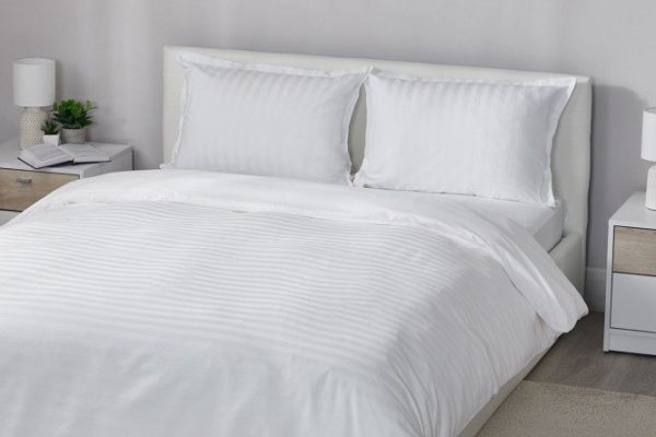 Bed linen set ESTUDI BLANCO Darsia Satin 175x215 cm, 2 bedrooms