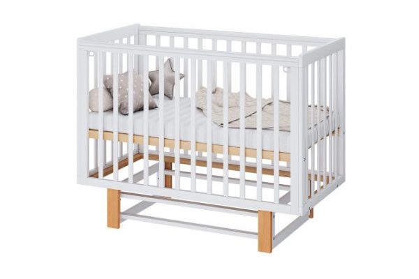 Children's bed Simple with a pendulum