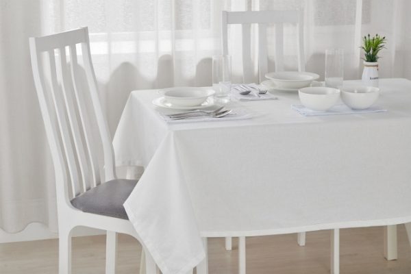 Tablecloth Hall Belinda 140x220 cm
