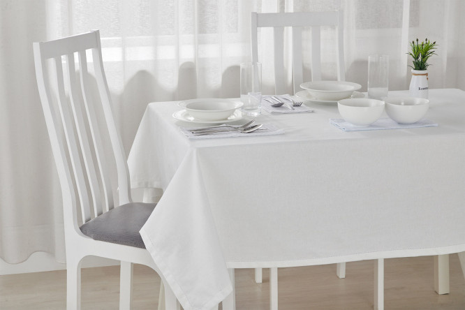 Tablecloth Hall Belinda 140x220 cm