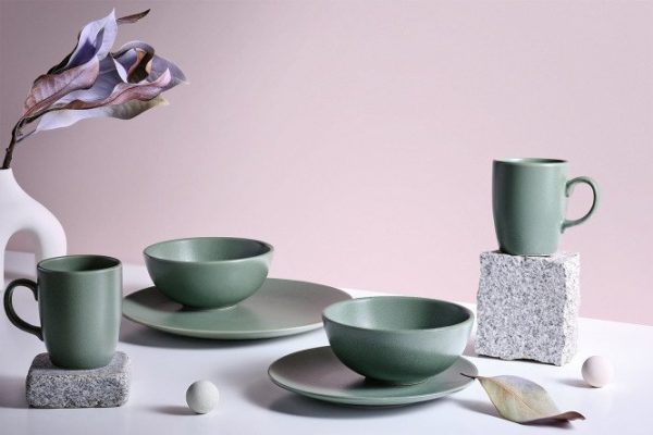 Malachite dinnerware set