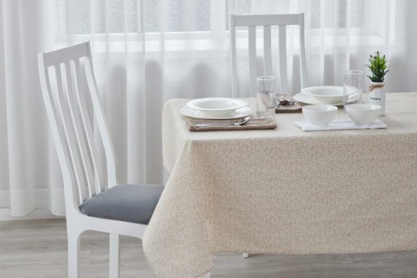 Paterno tablecloth 140x250 cm