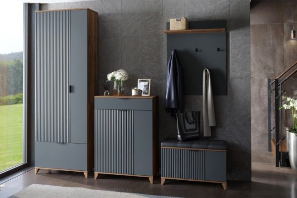 ambvamkwyd1d13ejflnt52m17nqqf6ud.jpg Hallway Nice