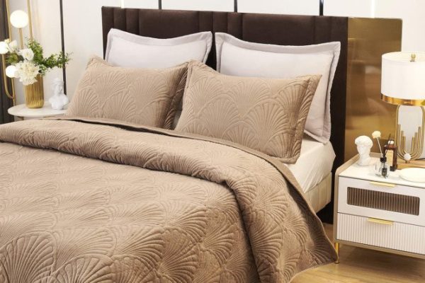 asztm1iaihtr66jui6173hul9y2dw1ot.jpg Bedspread SOFI DE MARKO Ariel 240x260 cm, Velor