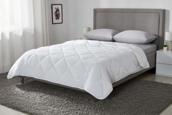 Blanket Mild Polyester fiber 140x205 cm, 1.5 sleeping