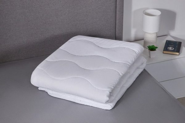 Blanket MITTE Mild Polyester Fiber, All Season 140 x 205 cm, 1.5 Sleepers