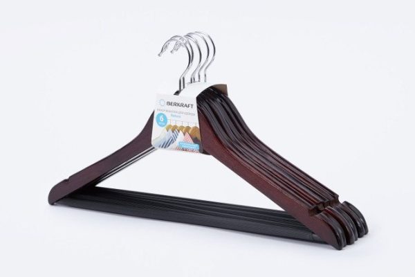 Set of clothes hangers BERKRAFT Nature 6 pcs.