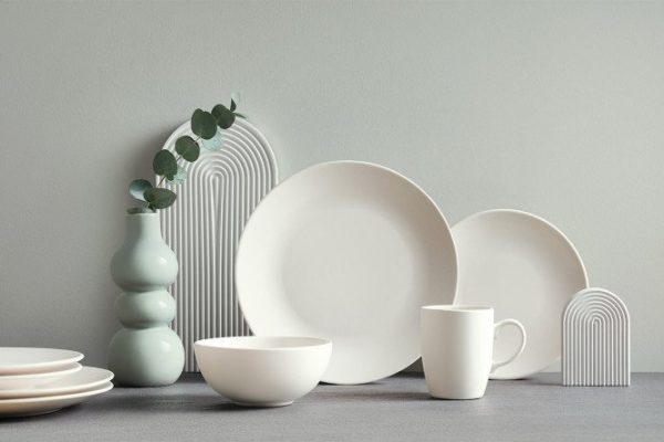 Lucia dinnerware set