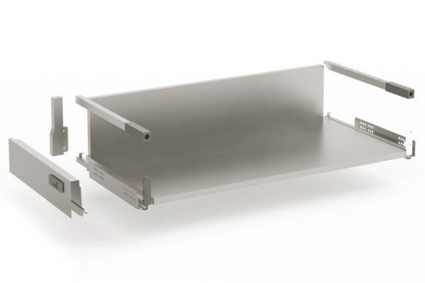 High drawer of a floor-standing cabinet with a full extension closer Hettich InnoTech 76.8x14.4x47 cm