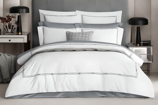 Bed linen set Togas Sigman Satin 220x240 cm, Euro